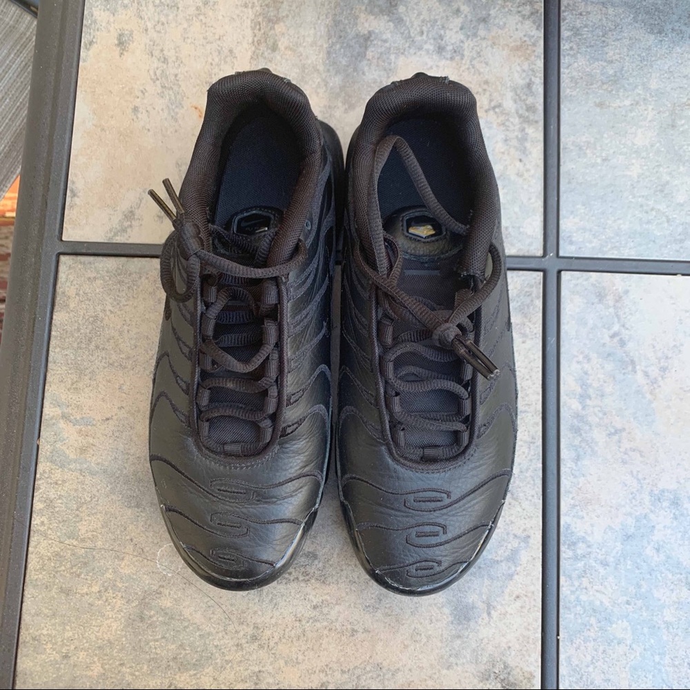Air Max Plus - Picture 3 of 8
